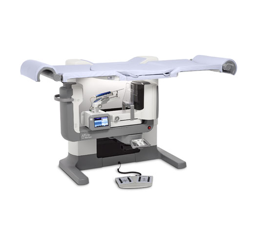 Système dédié de biopsie mammaire en position couchée Affirm® Prone sur fond blanc