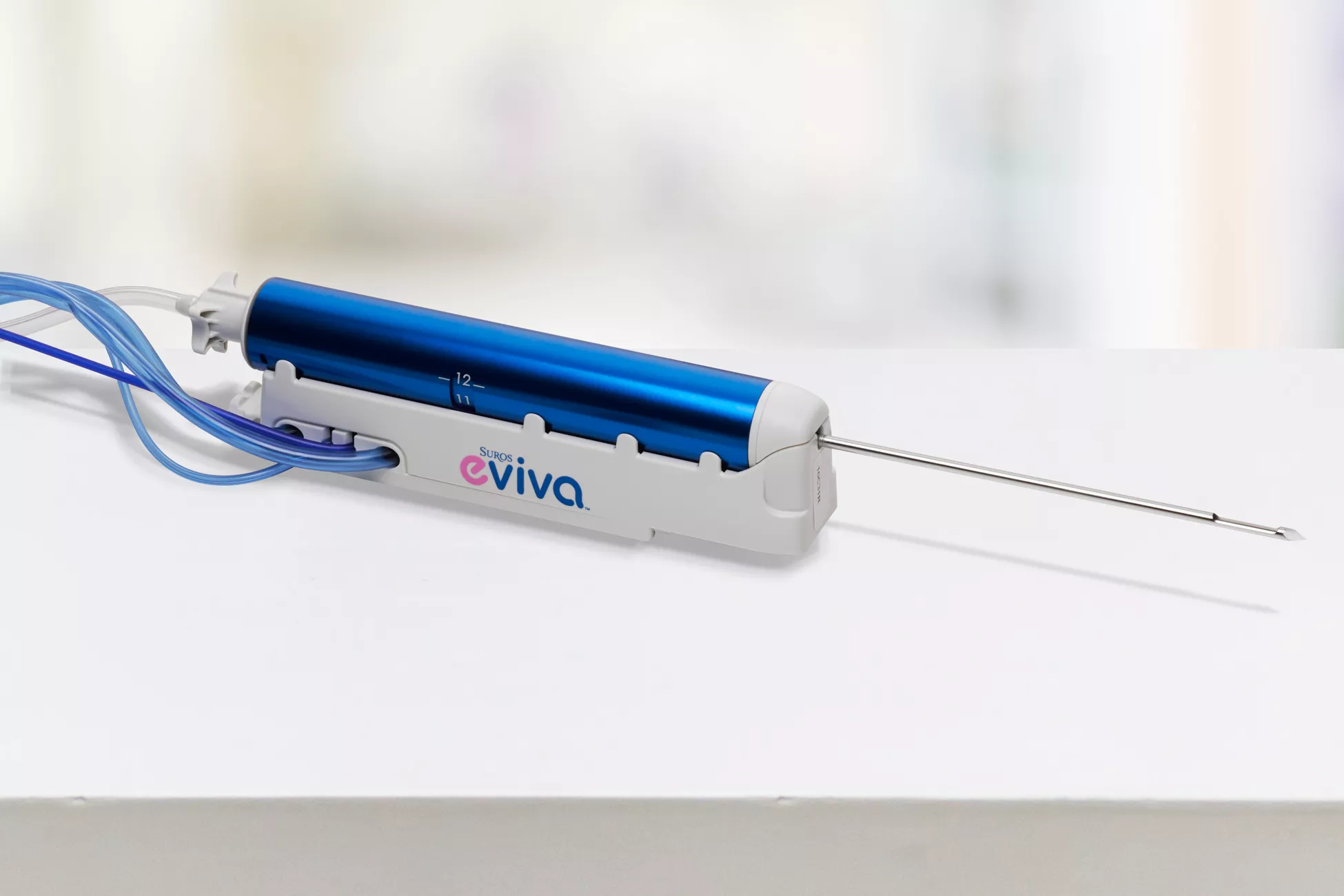 Système de biopsie mammaire sur fond blanc