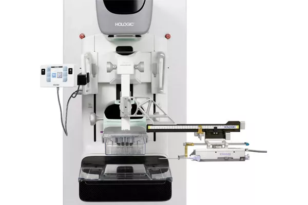 Système de guidage Affirm pour biopsie mammaire en position verticale sur fond blanc