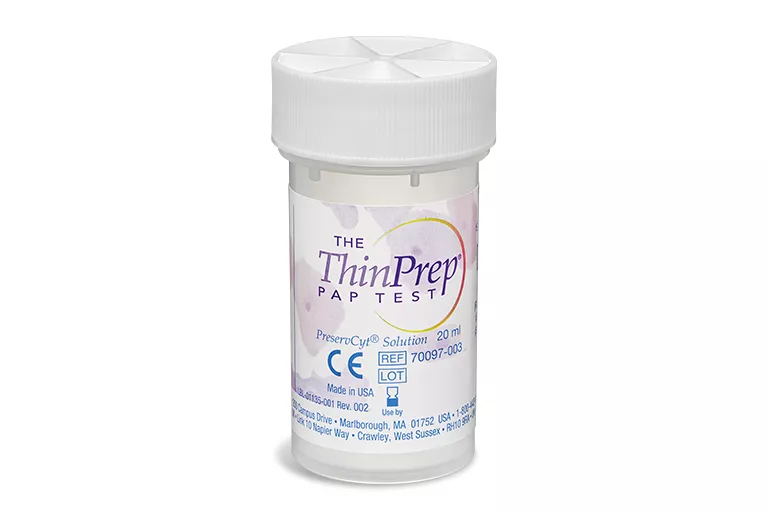 Flacons de prélèvement ThinPrep dans un laboratoire